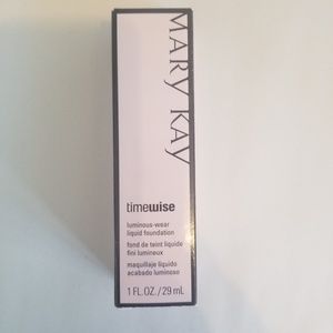 Mary Kay Luminous Wear Foundation Bronze 8